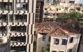 黎巴嫩:貝魯特港口區(qū)發(fā)生爆炸致嚴重傷亡