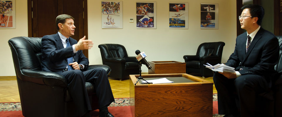 俄國(guó)家杜馬第一副主席茹科夫接受新華社記者專(zhuān)訪